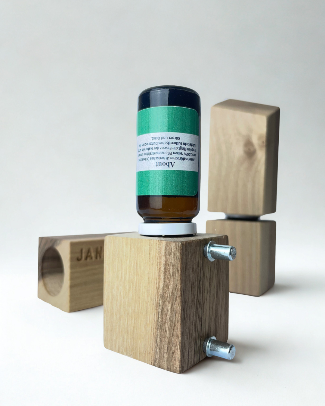 Raumdiffusor aus Nussbaumholz (System-32-Kompatibel) mit ätherischem Öl